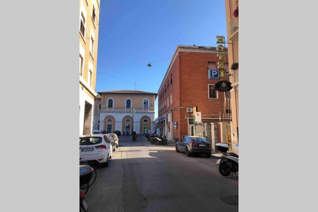 Mascagni 18: Lovely And Central Apartment Pisa Bagian luar foto